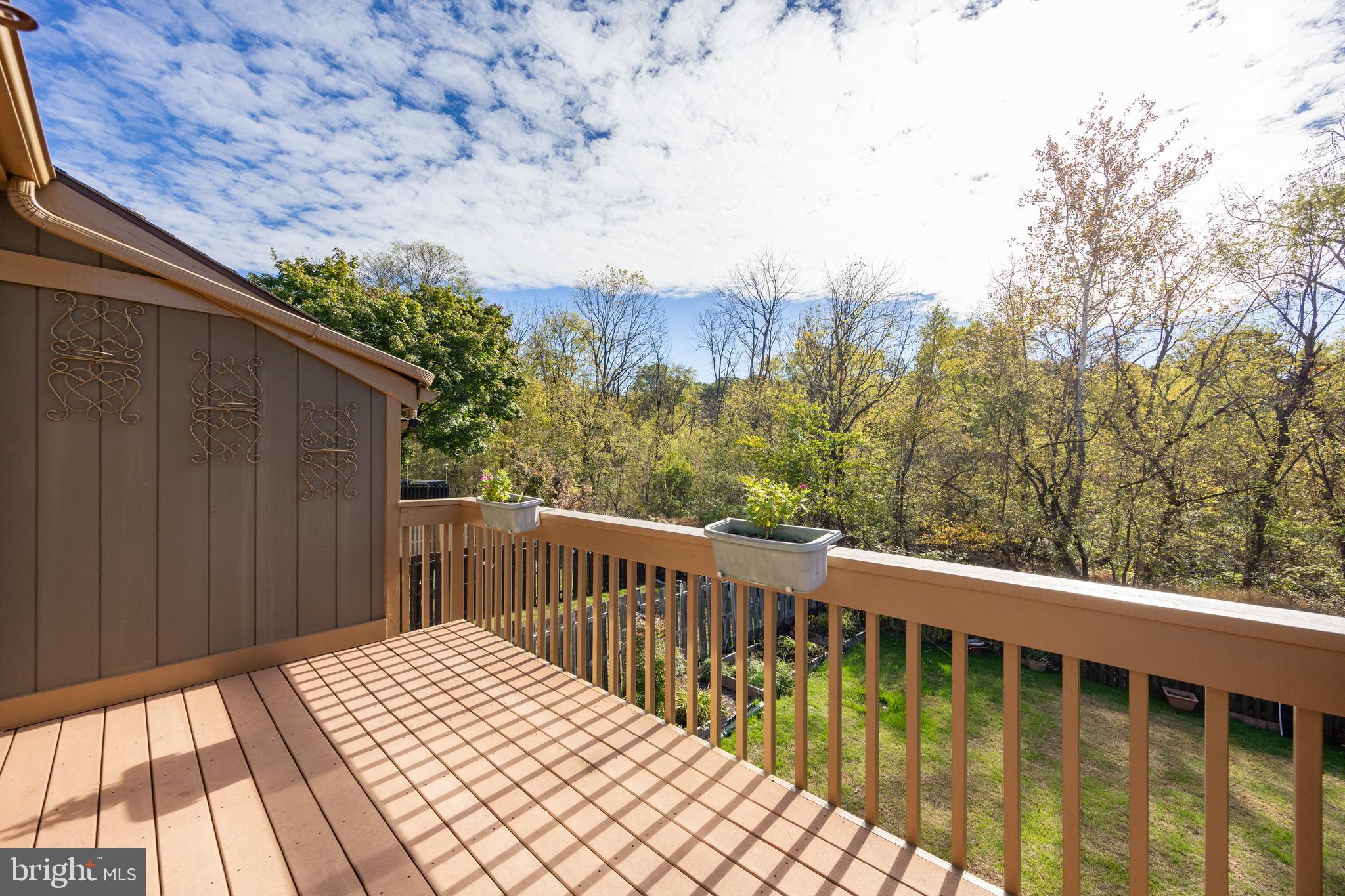 142 LARCHWOOD COURT
