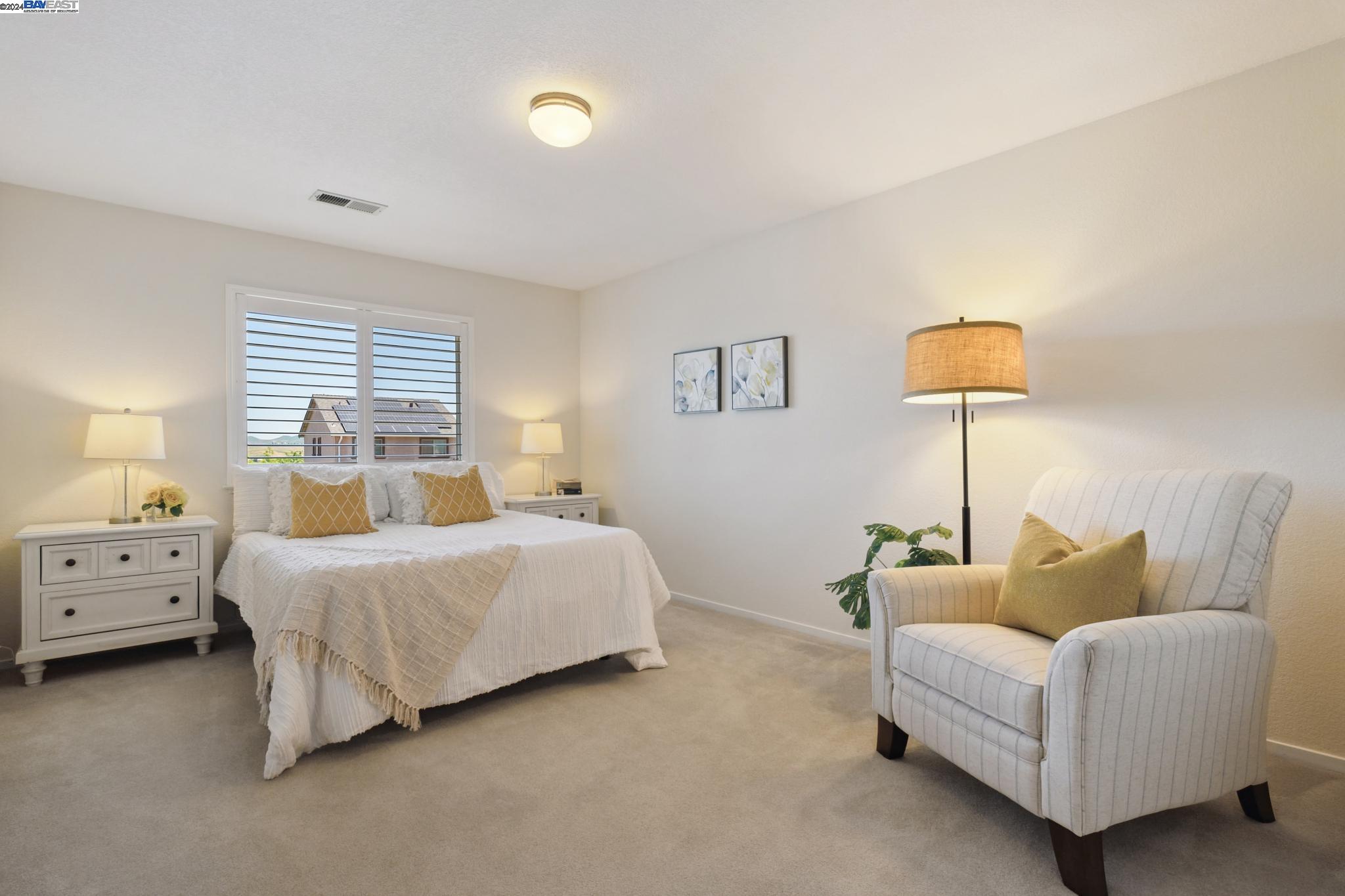 8422 Rhoda Ave
