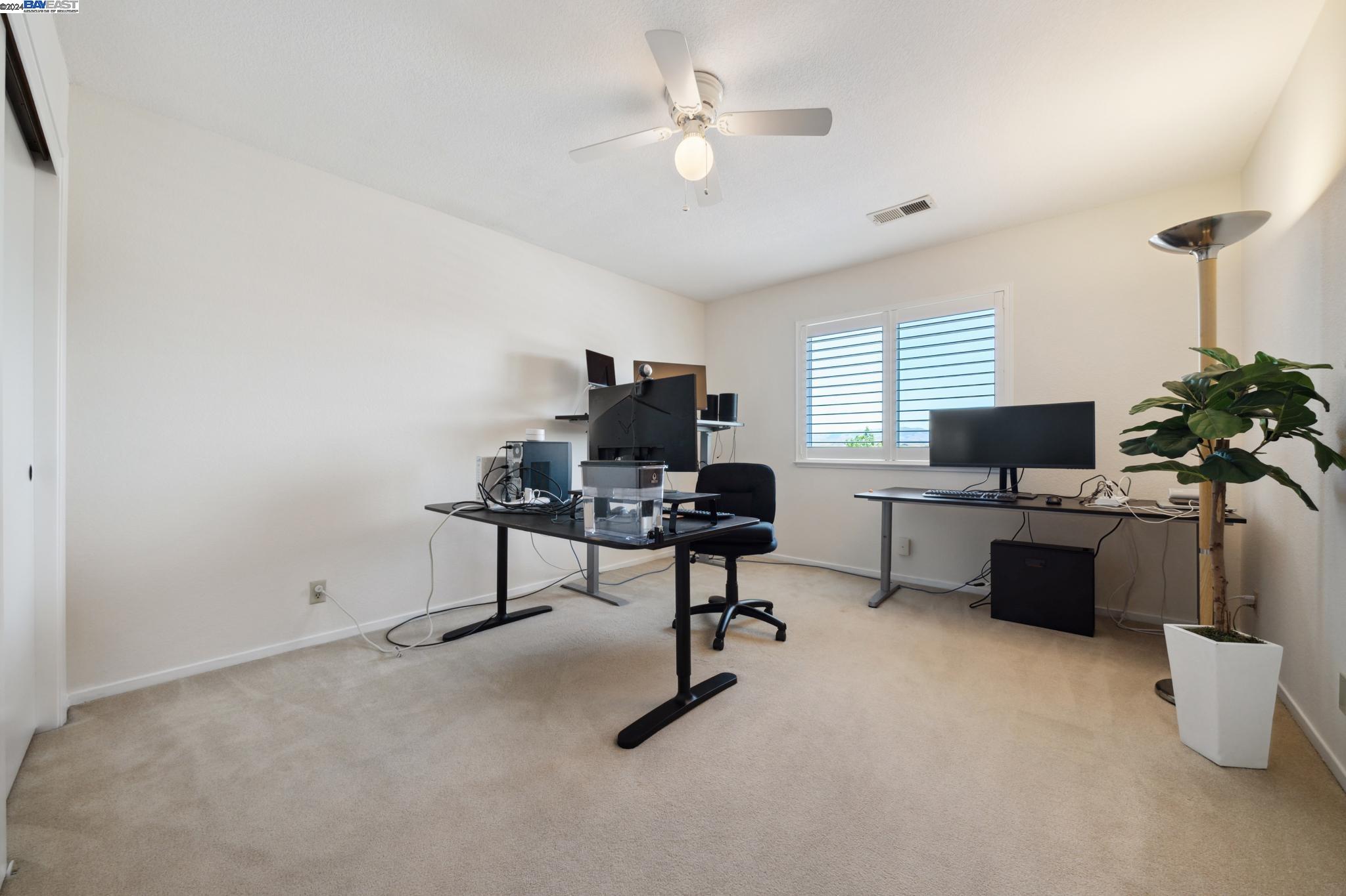 8422 Rhoda Ave