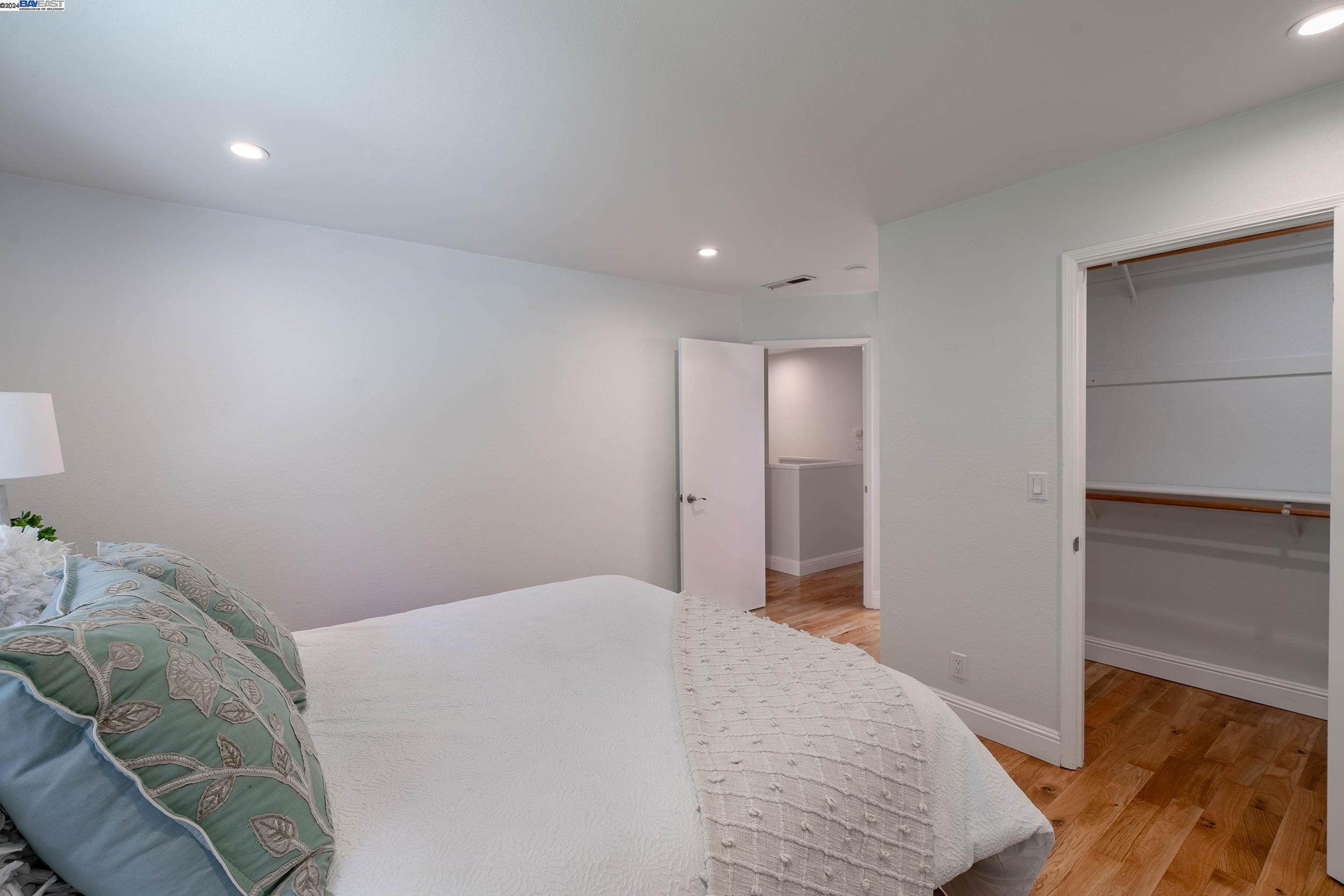 1724 Calais Ct