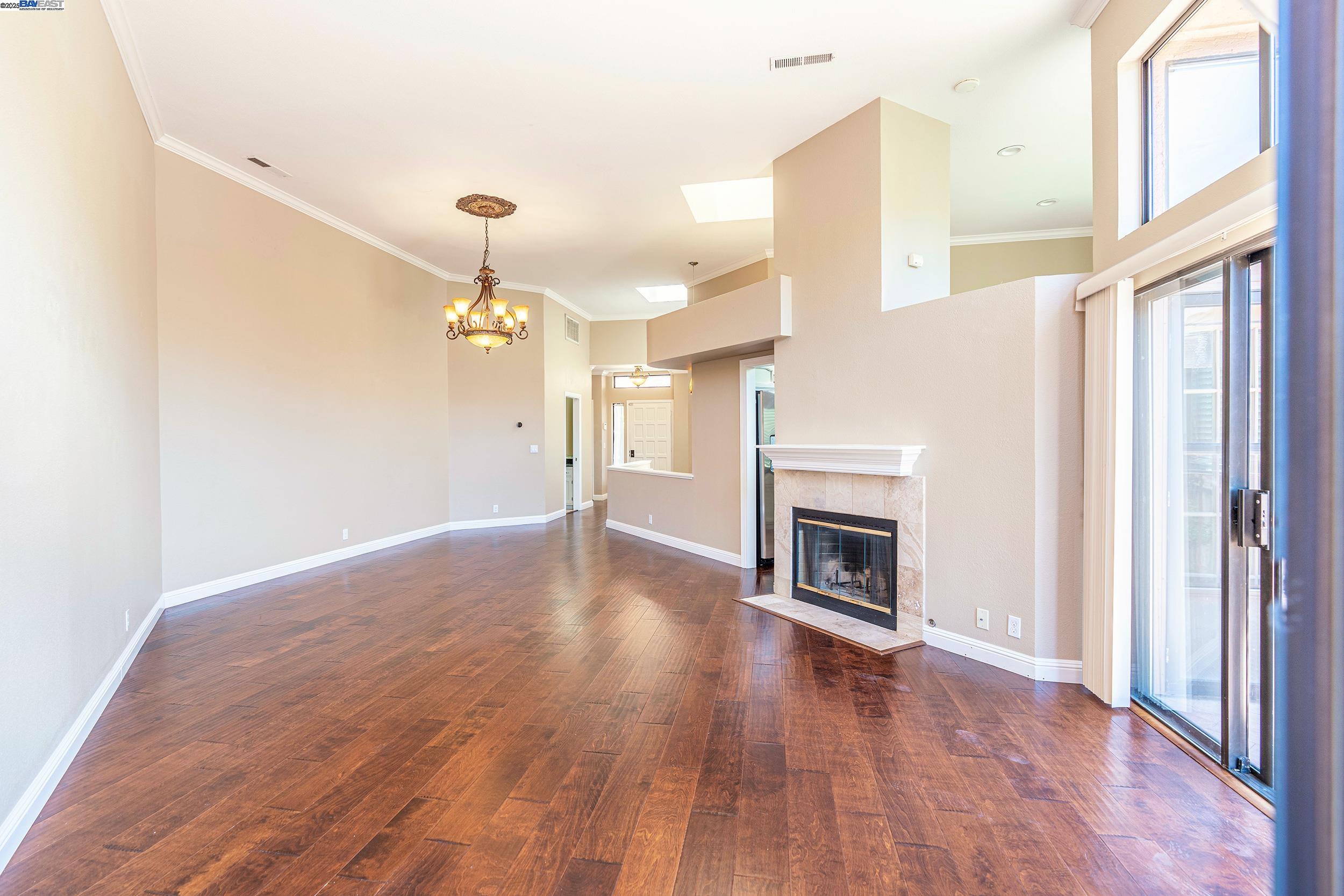 4009 W Lakeshore