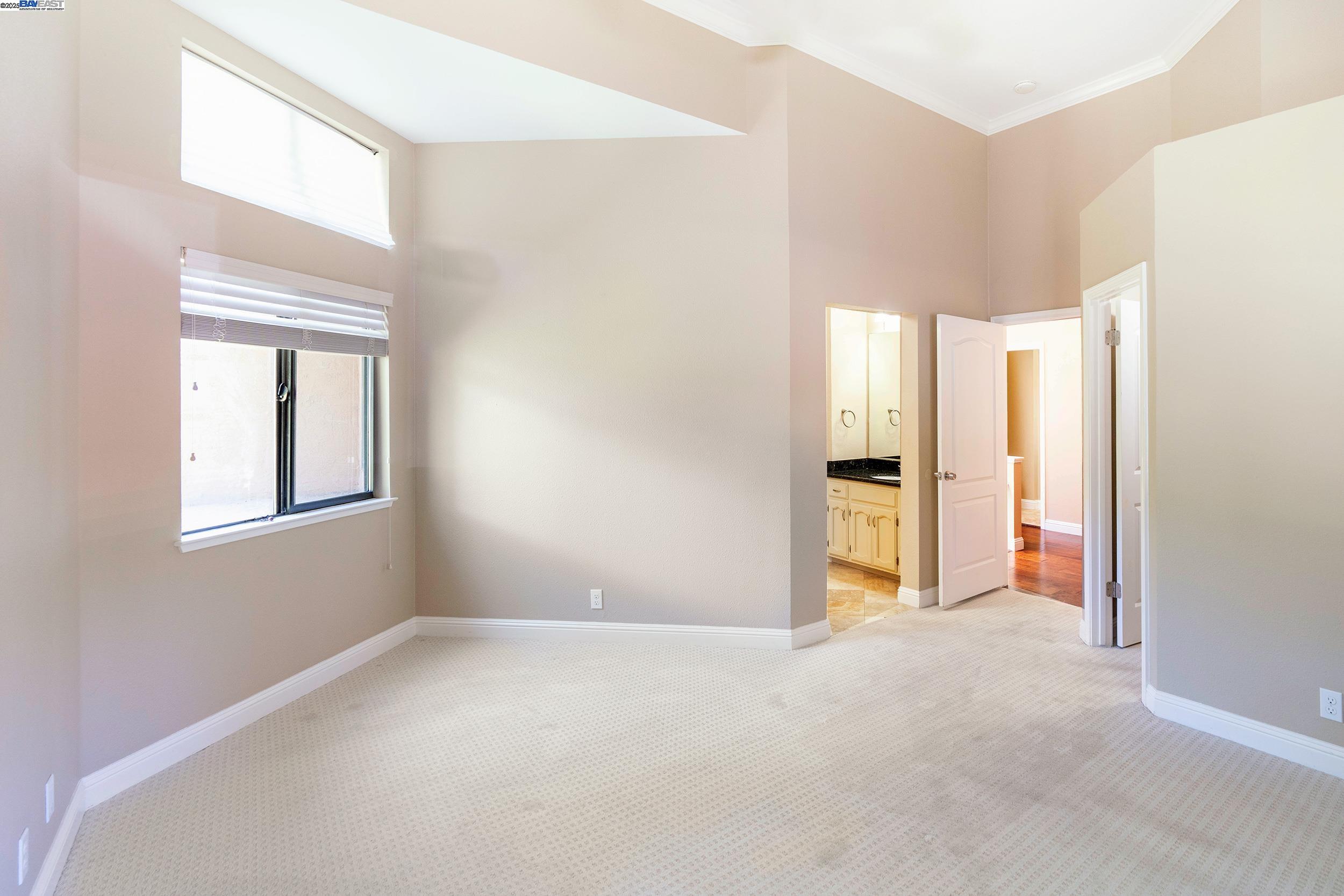4009 W Lakeshore