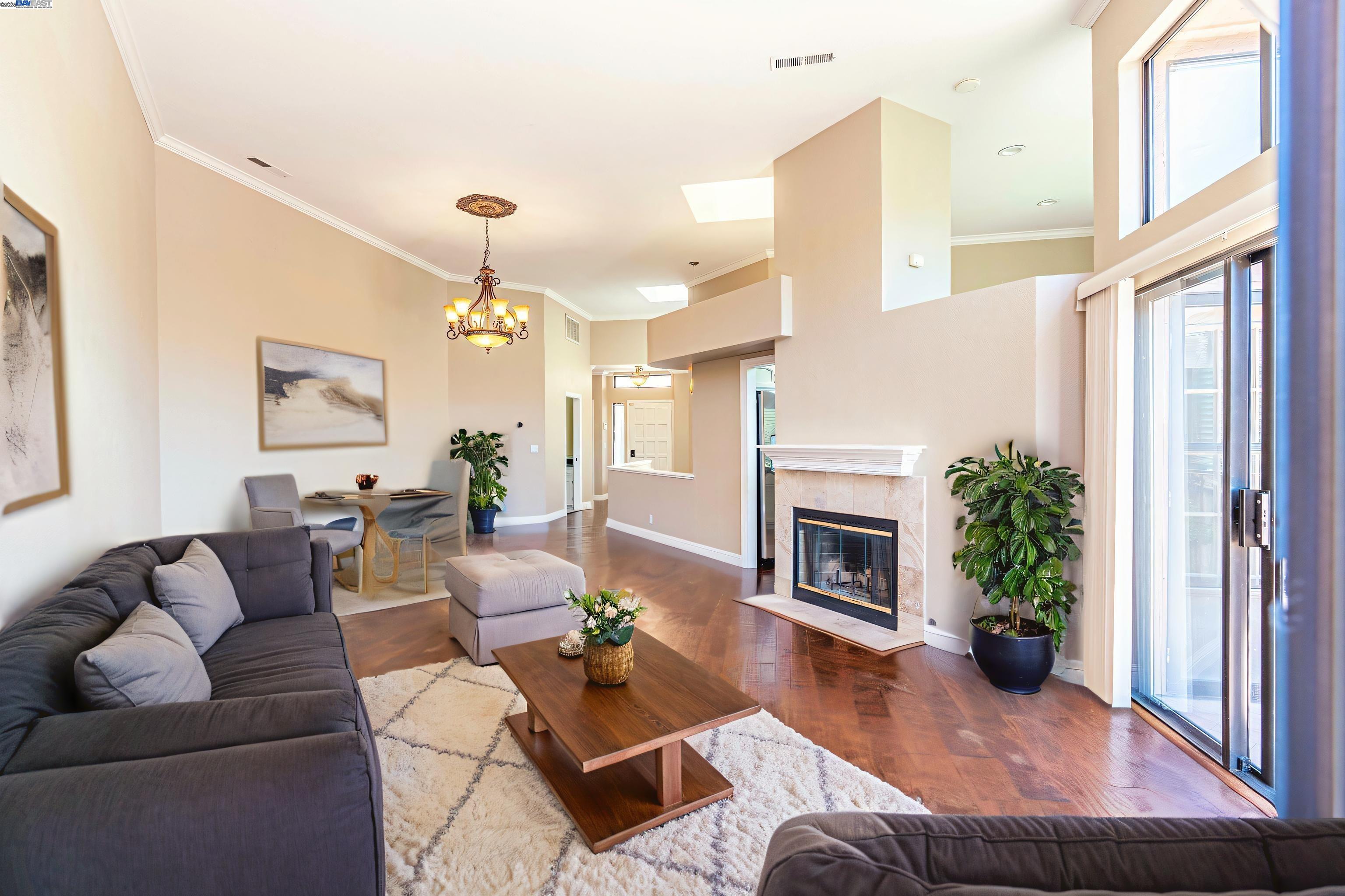 4009 W Lakeshore