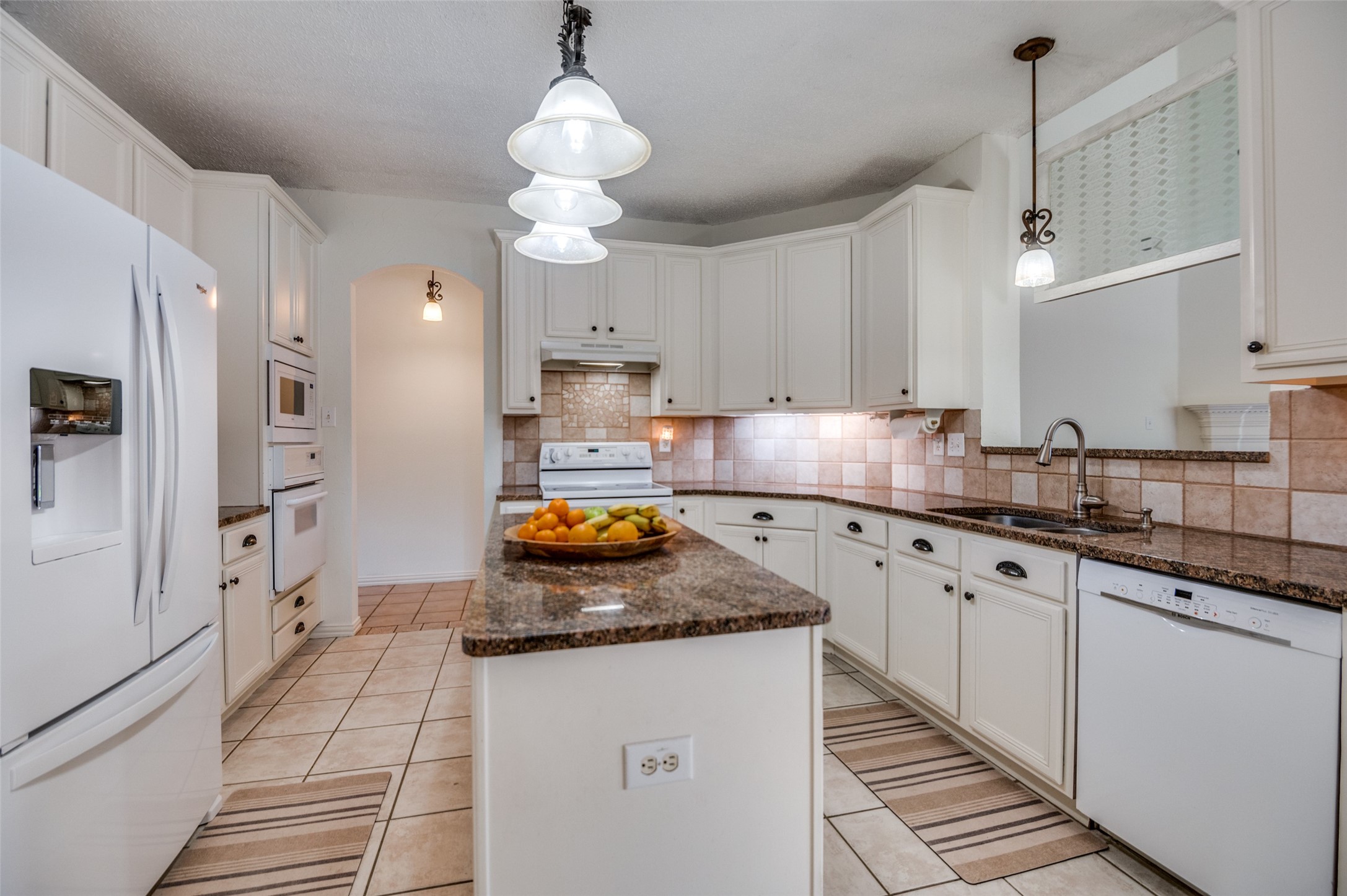 1200 Rosewood Trail