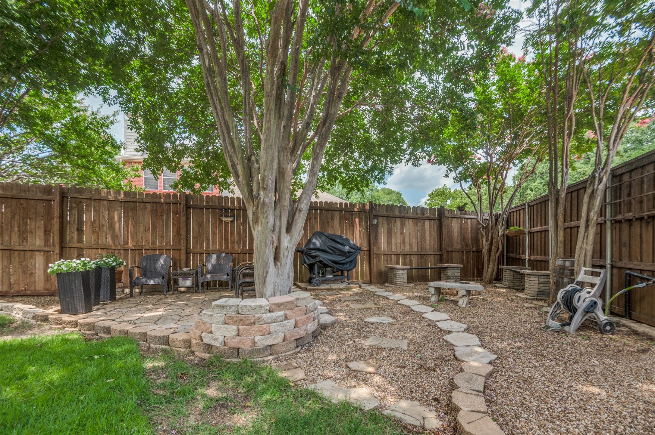 1200 Rosewood Trail