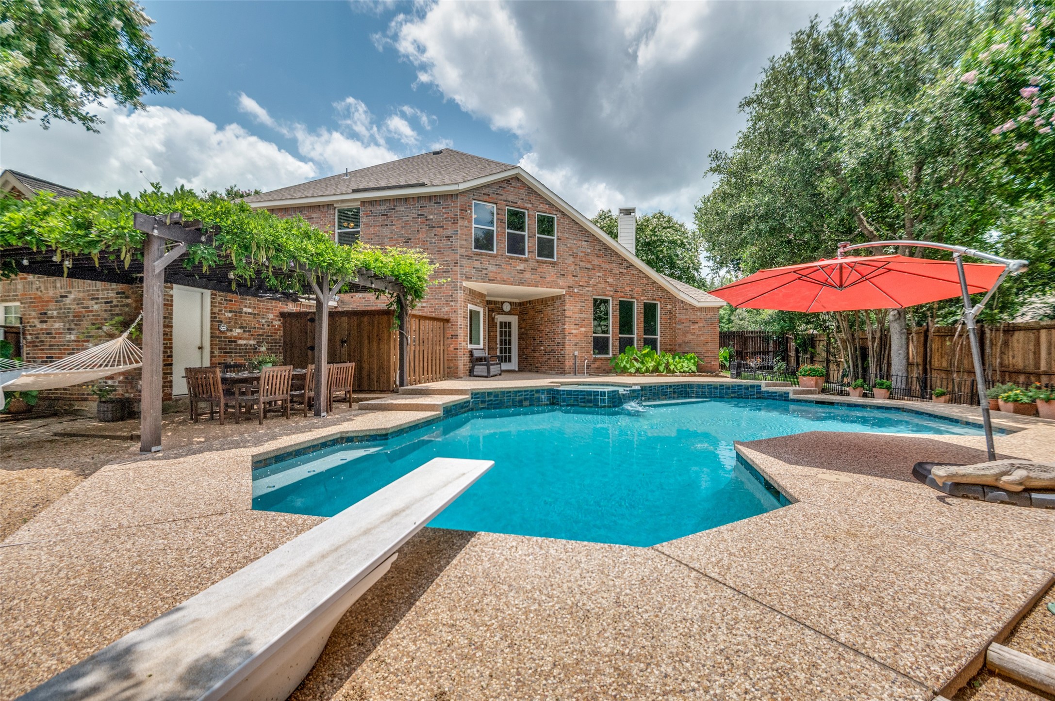 1200 Rosewood Trail