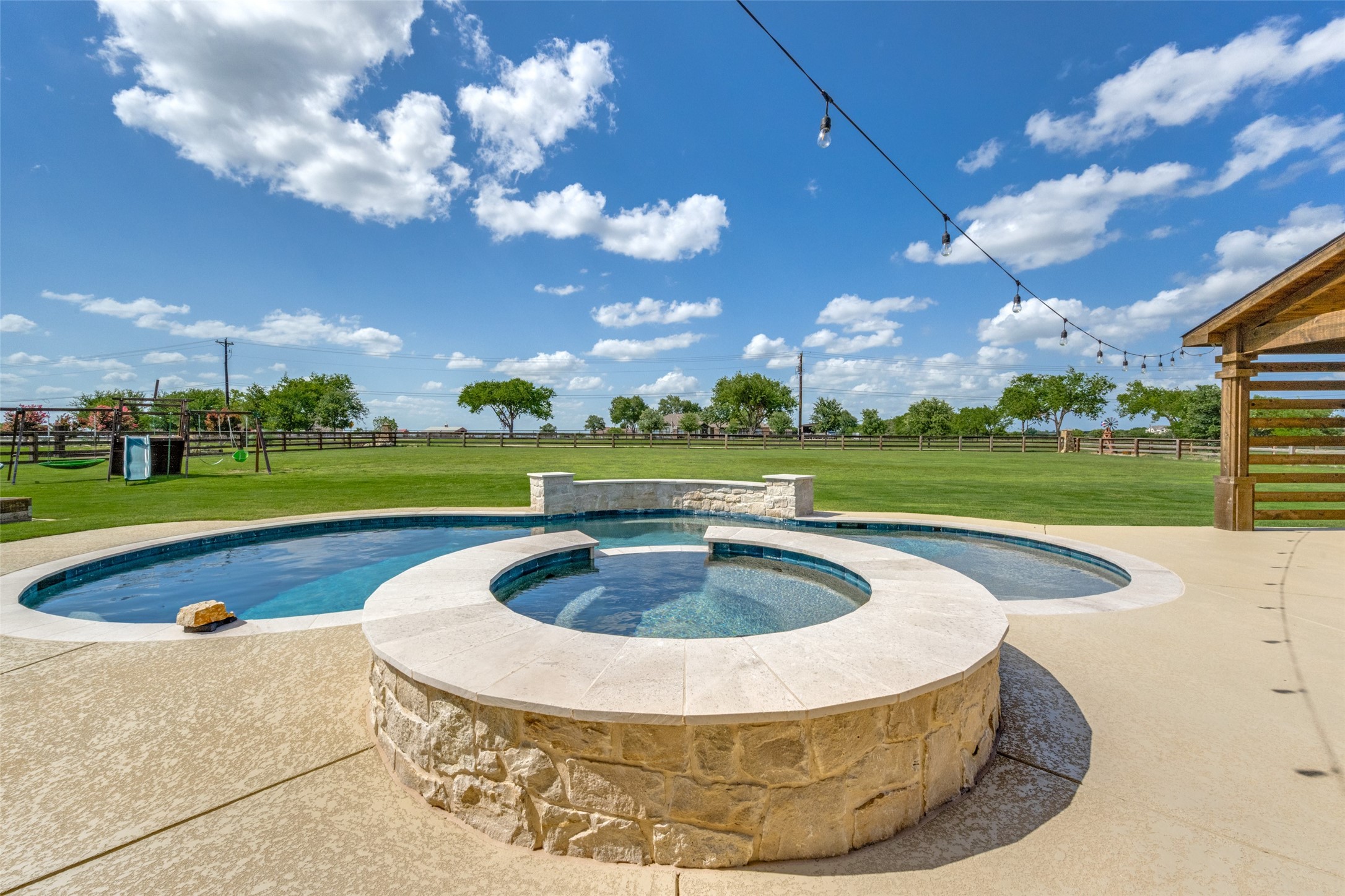 2900 Prairie View Drive