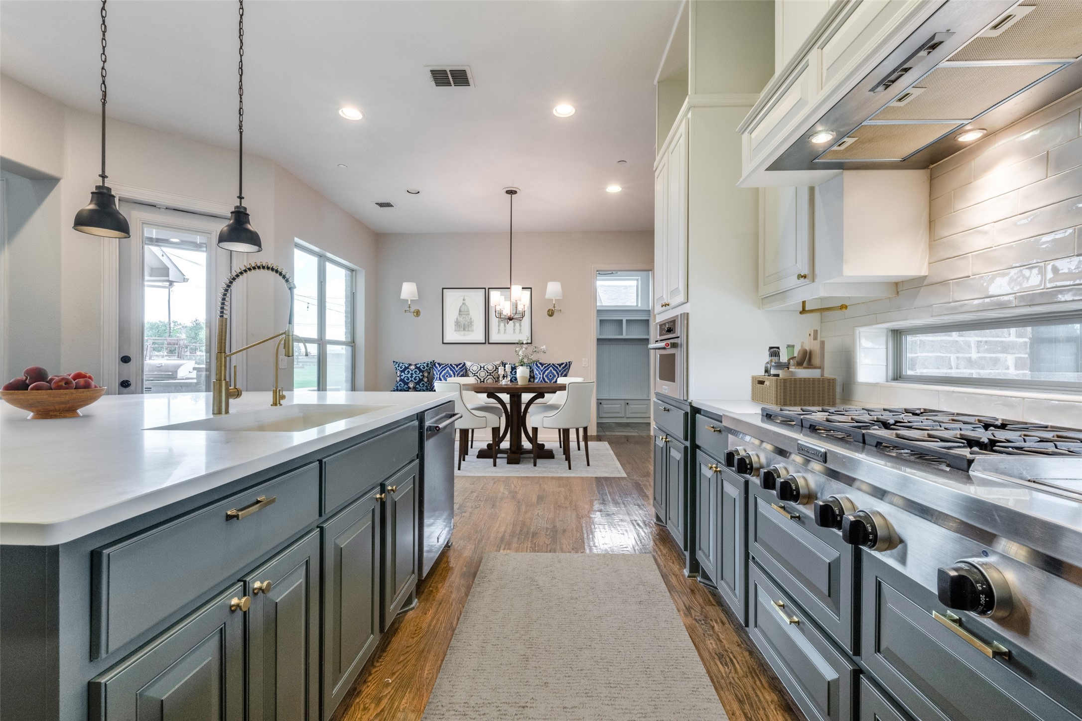2900 Prairie View Drive