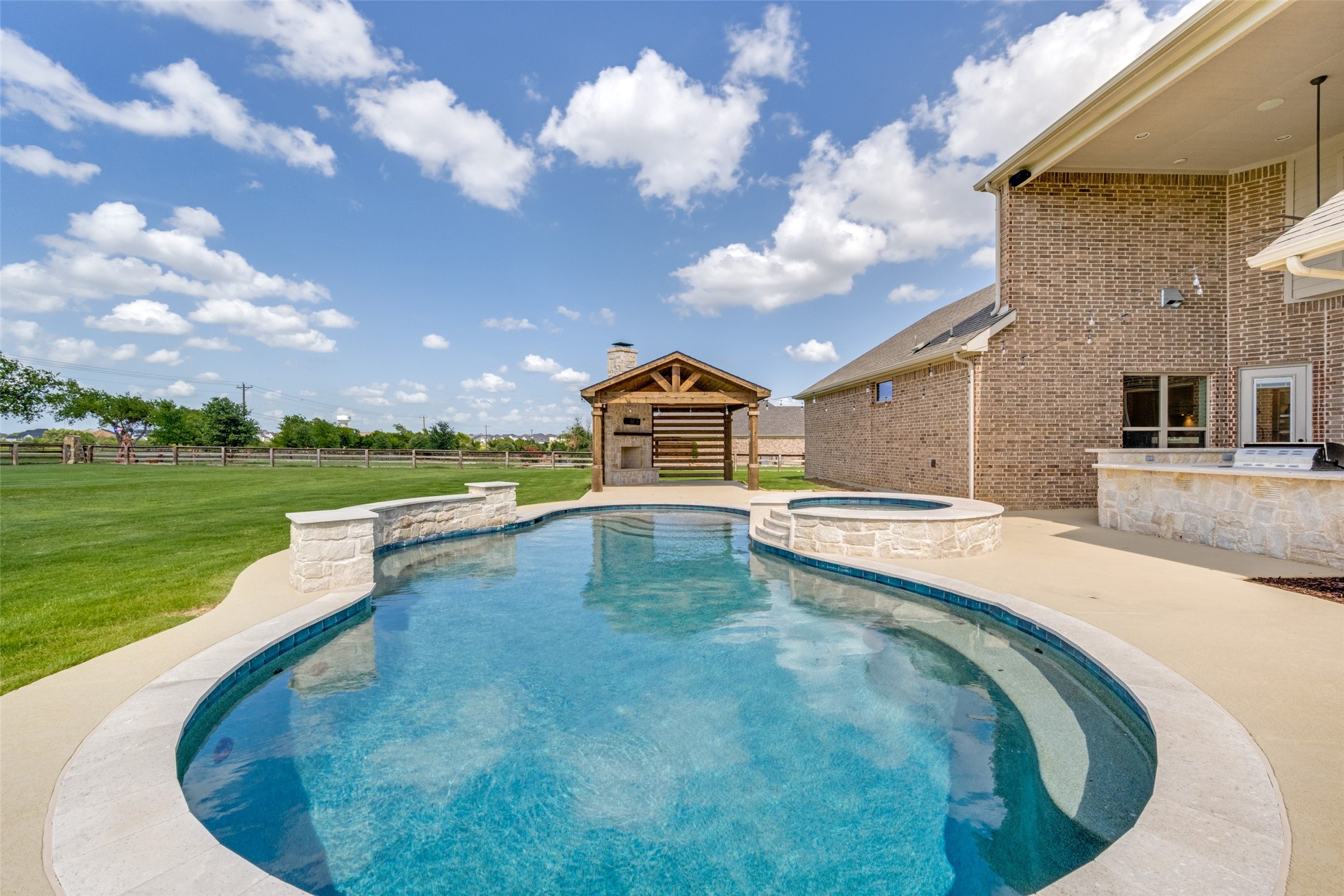 2900 Prairie View Drive