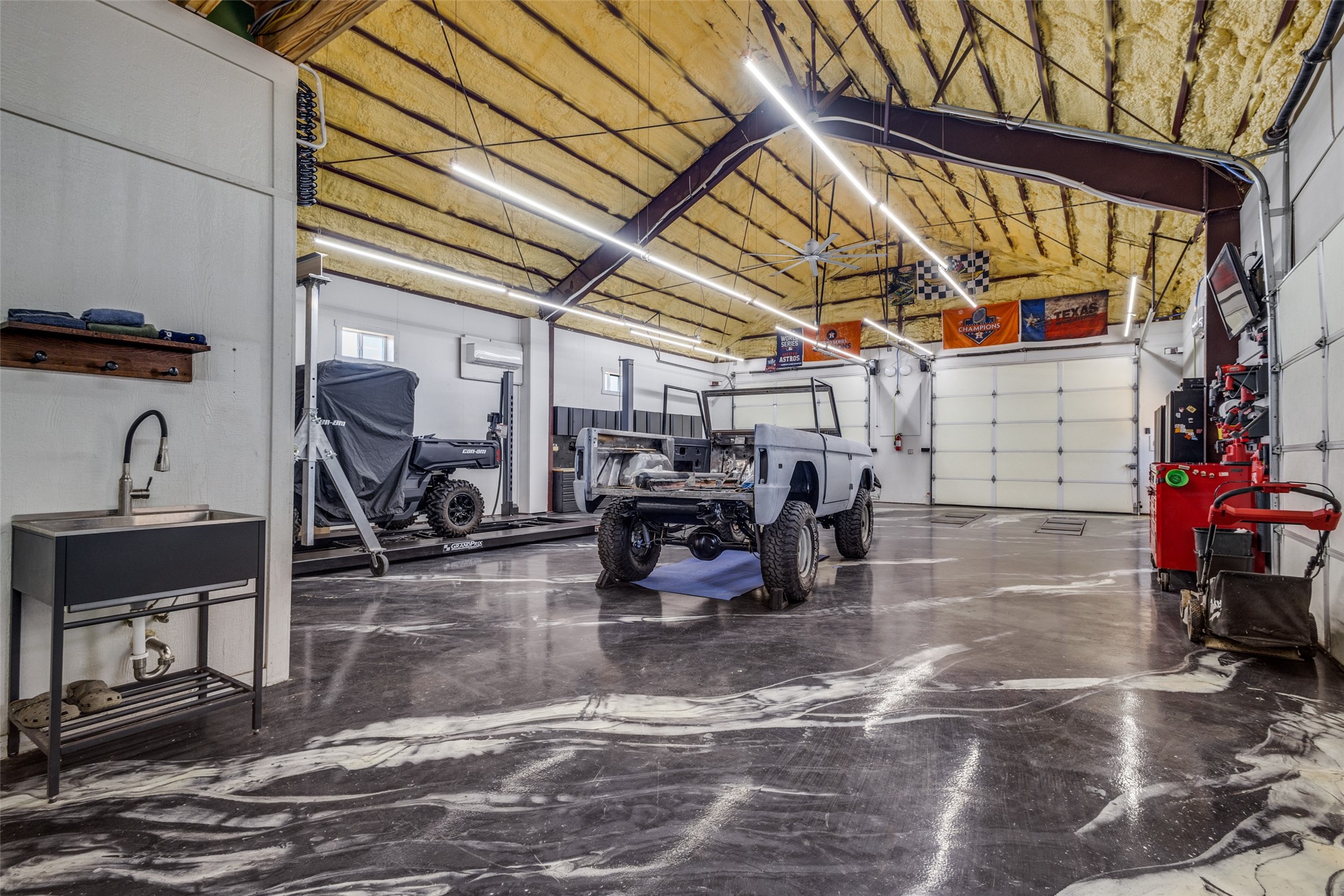 3400 Crosshill Court