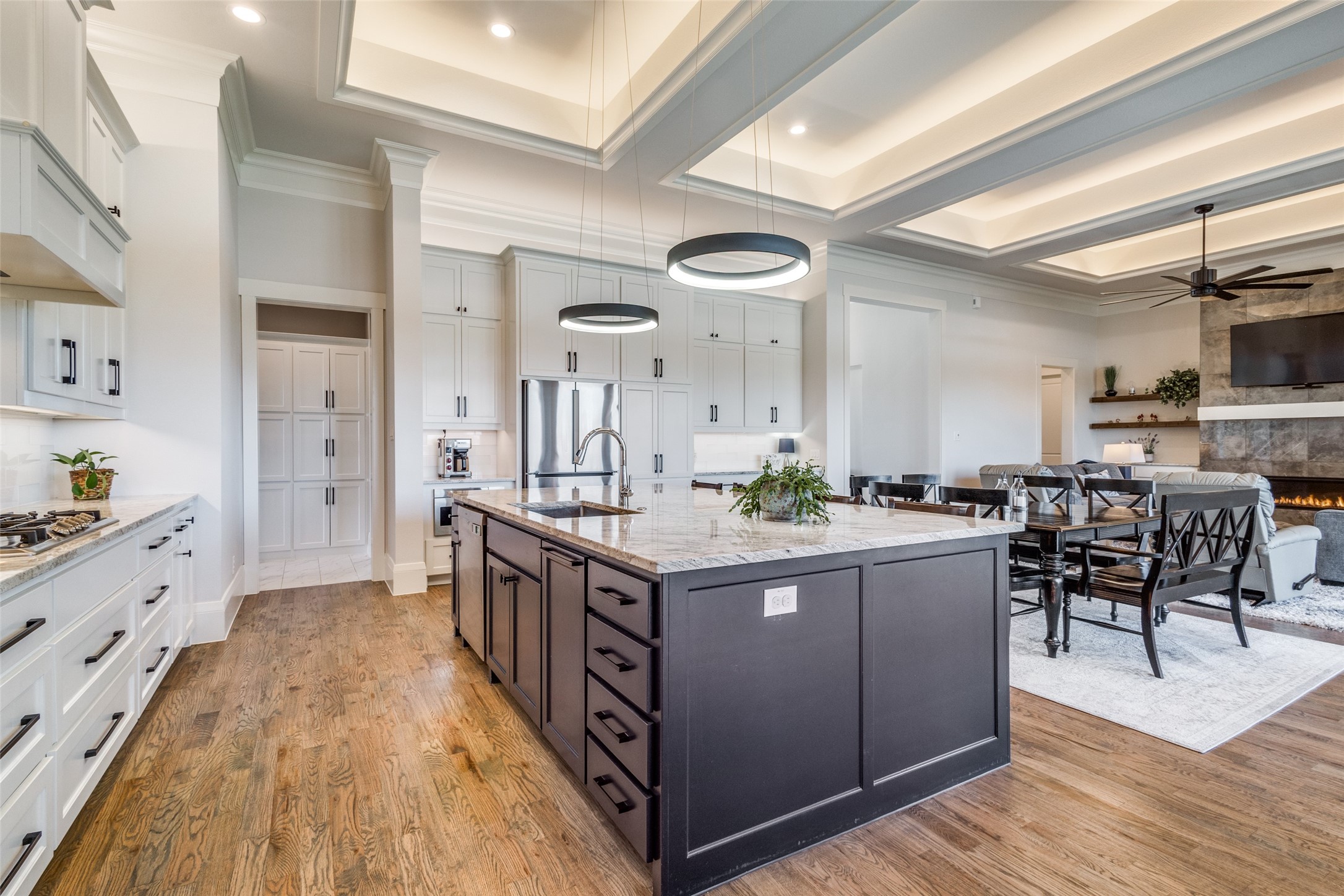 3400 Crosshill Court