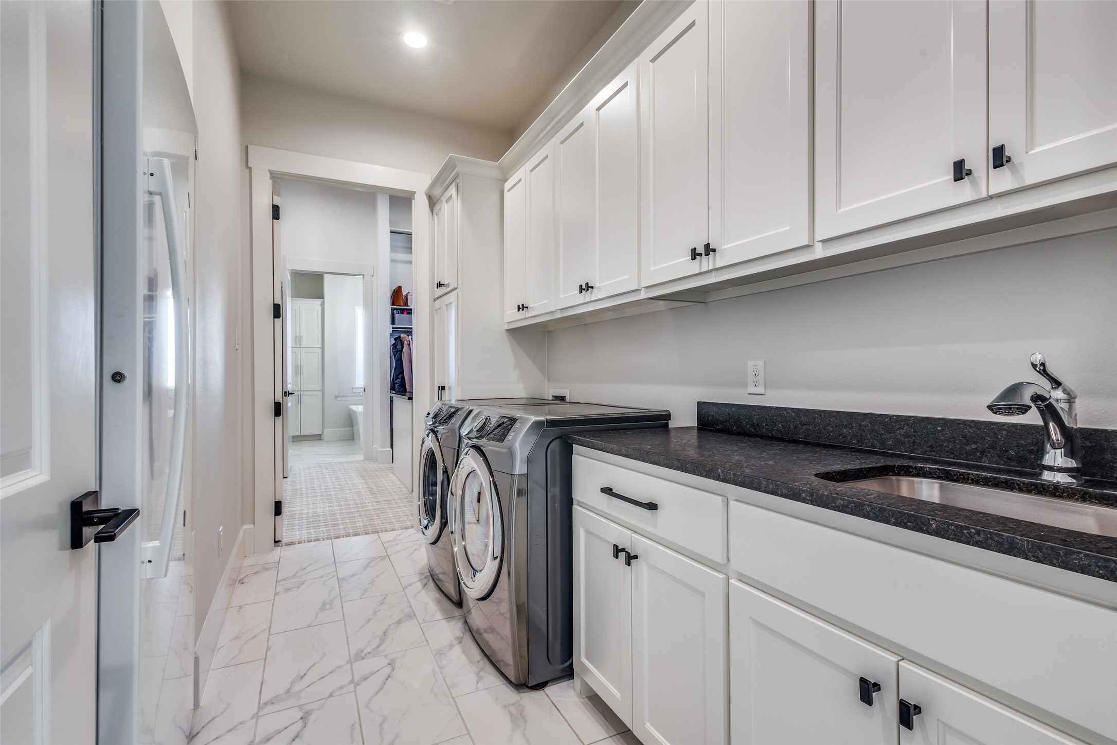 3400 Crosshill Court