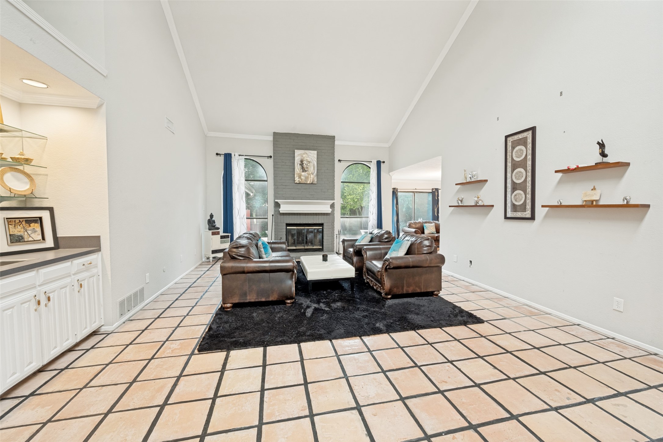 2512 Winding Hollow Lane