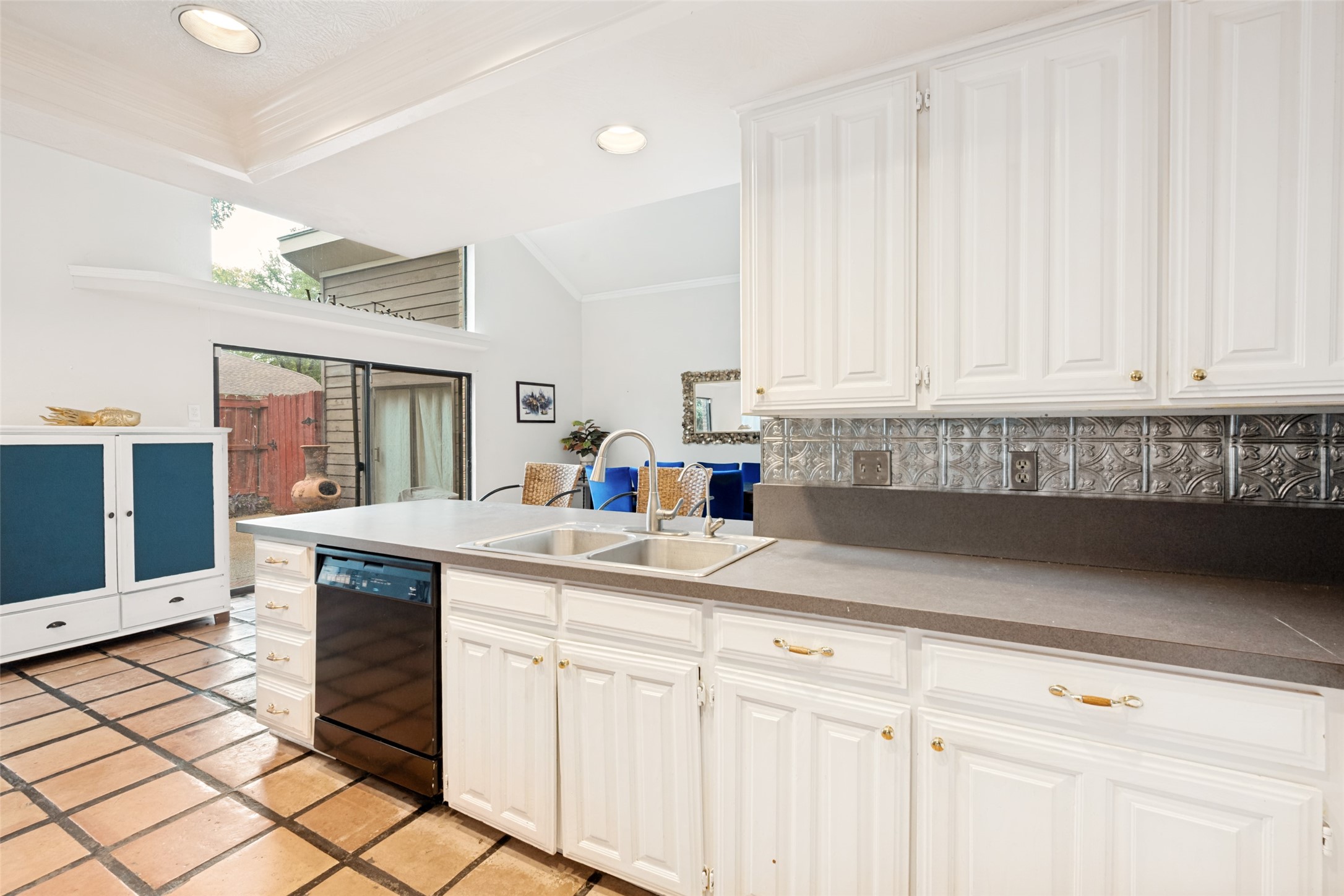 2512 Winding Hollow Lane
