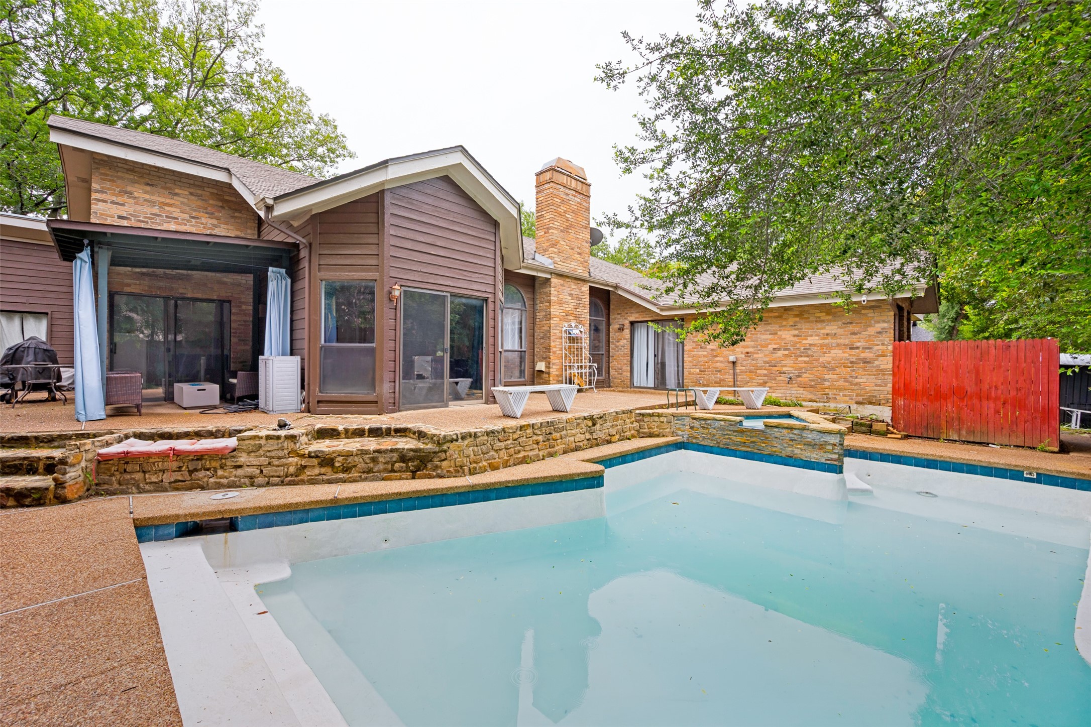 2512 Winding Hollow Lane