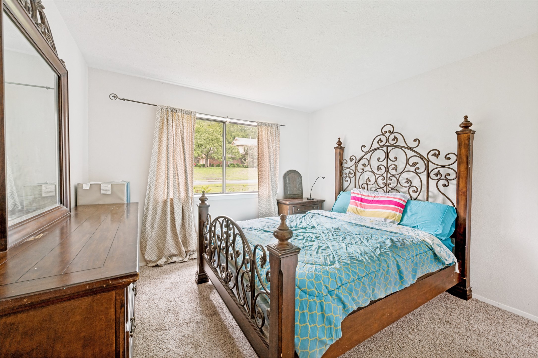 2512 Winding Hollow Lane