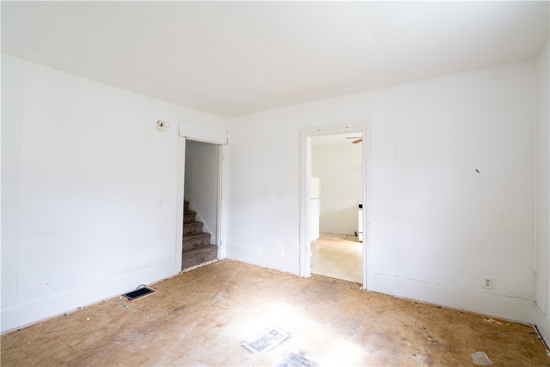 16 Clay St Street