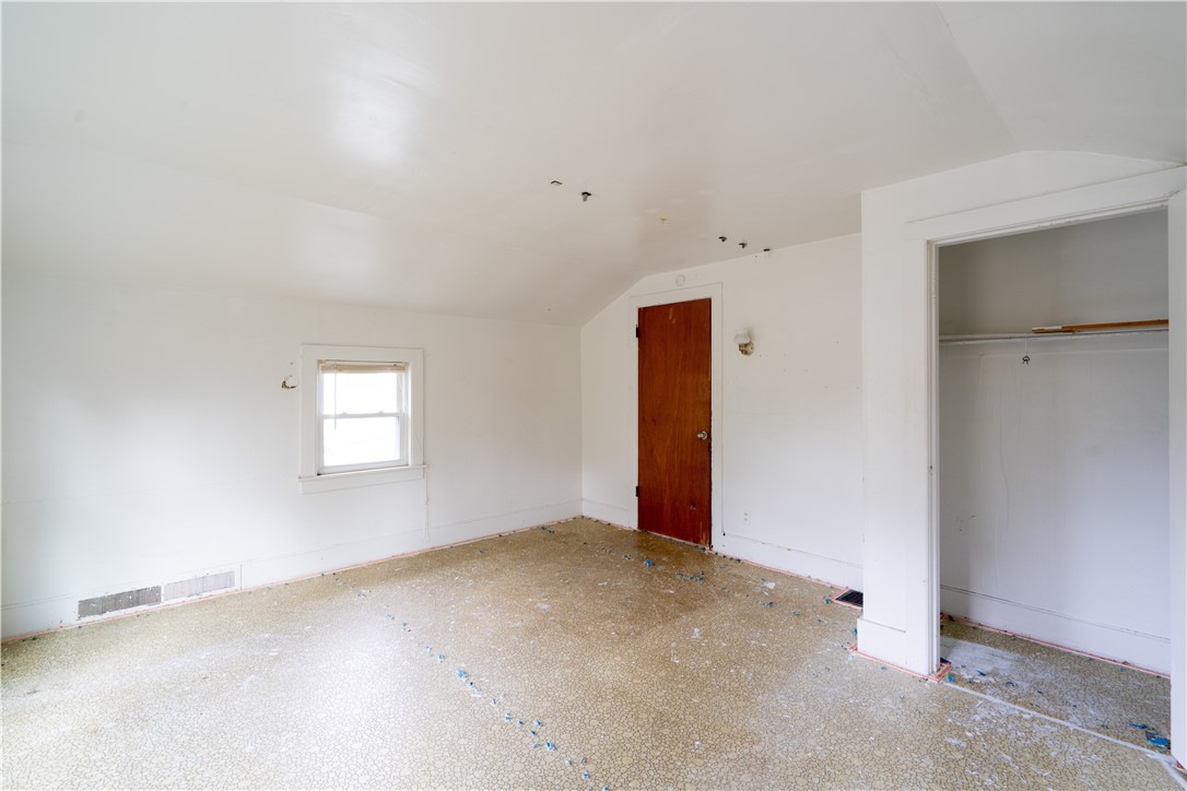 16 Clay St Street
