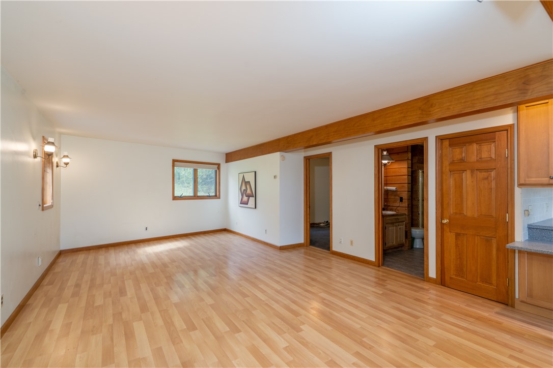 5993 Lawrence Hill Road