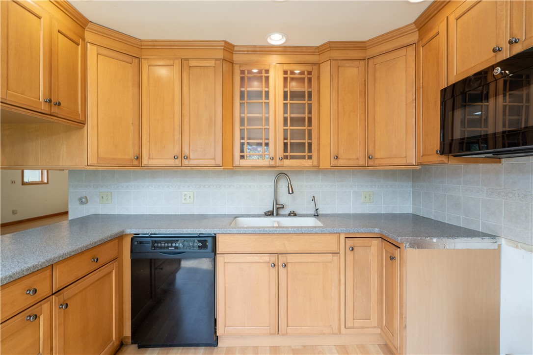 5993 Lawrence Hill Road