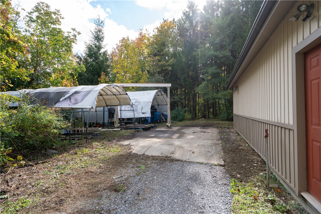 5993 Lawrence Hill Road