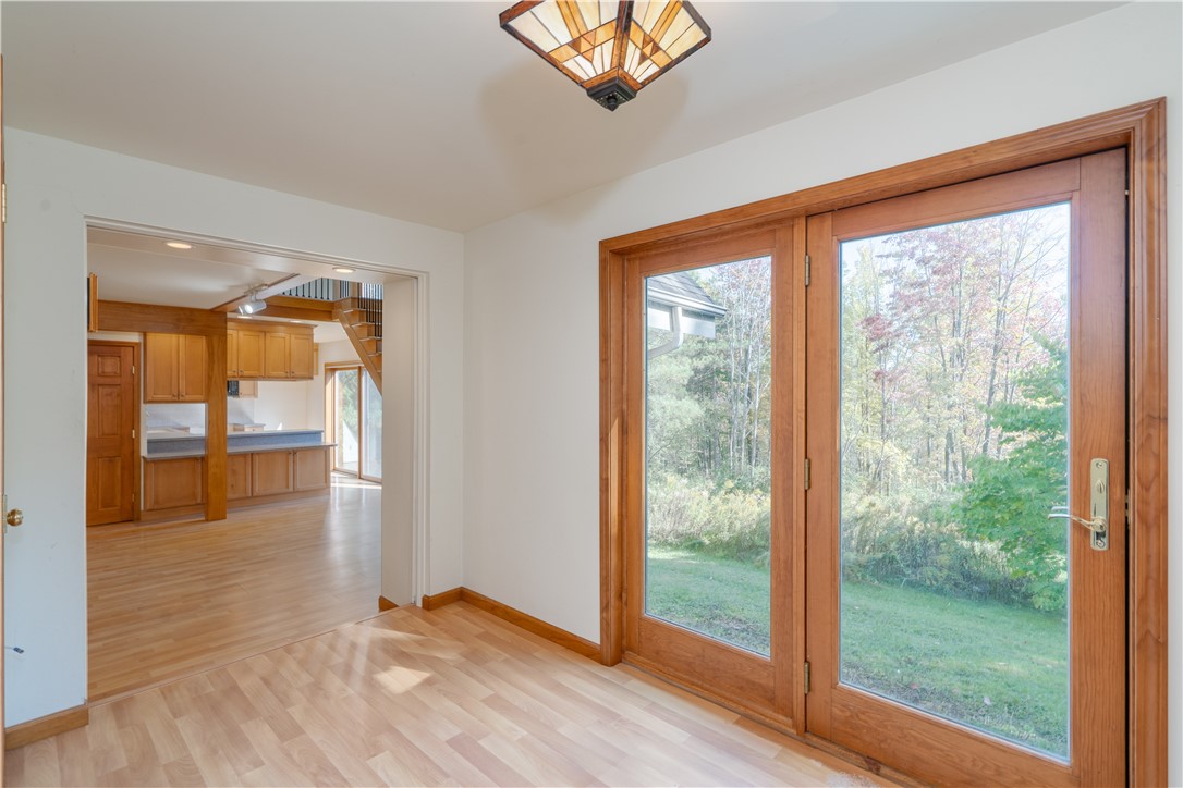 5993 Lawrence Hill Road