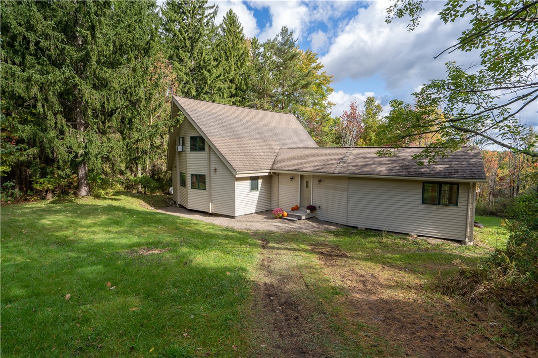 5993 Lawrence Hill Road