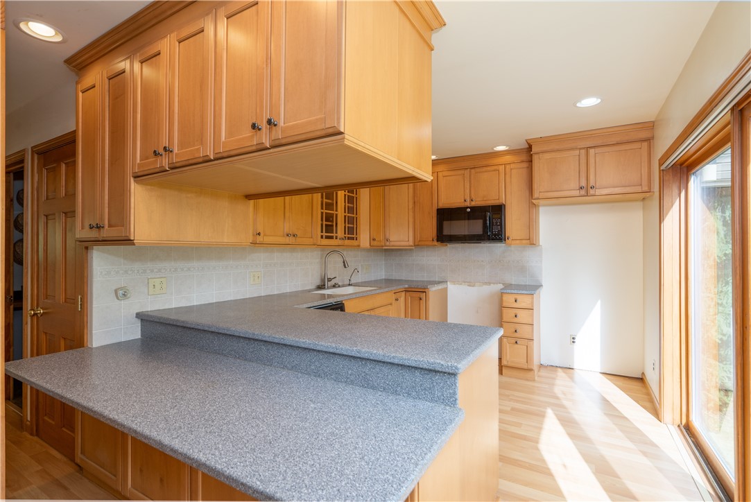 5993 Lawrence Hill Road