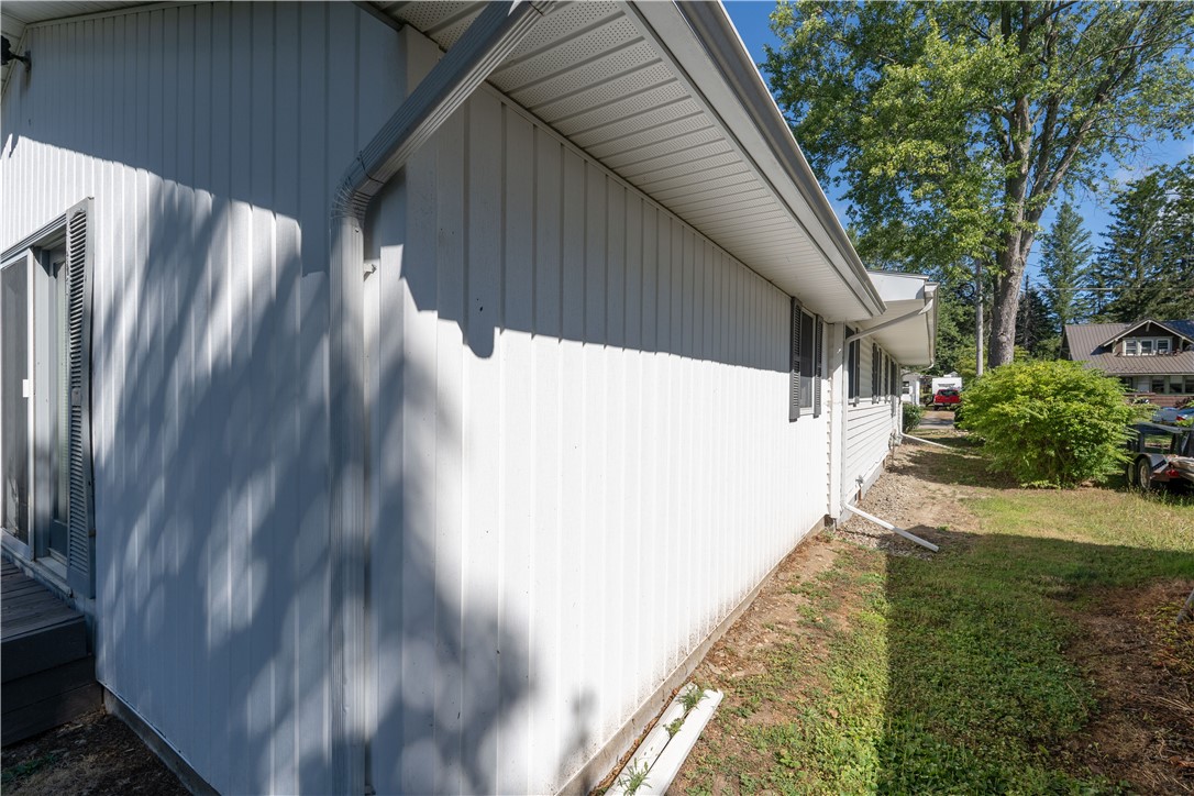 107 East Avenue