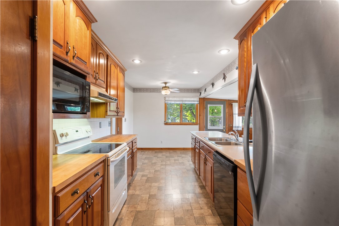 9692 Highland Avenue