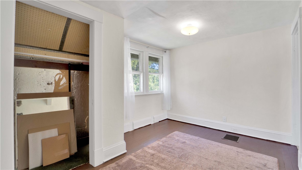 26 East Avenue