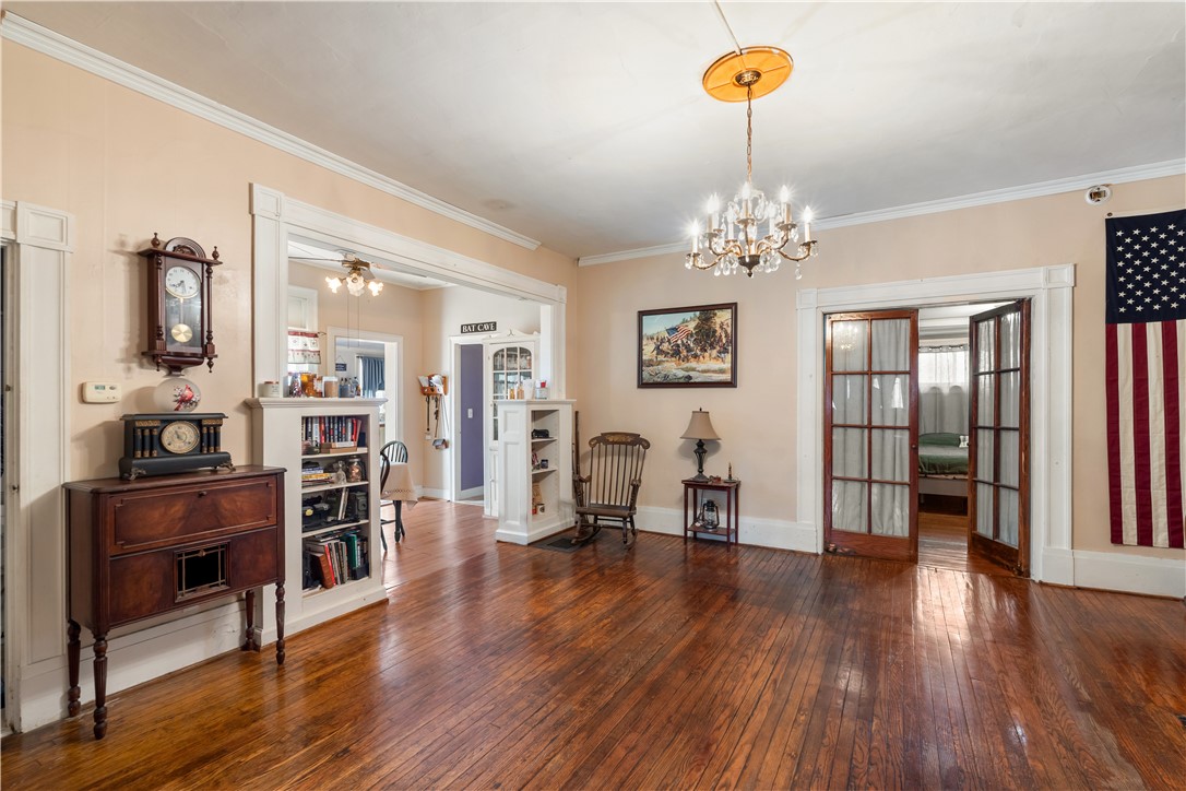 42 West Avenue