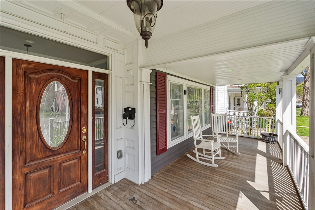 42 West Avenue