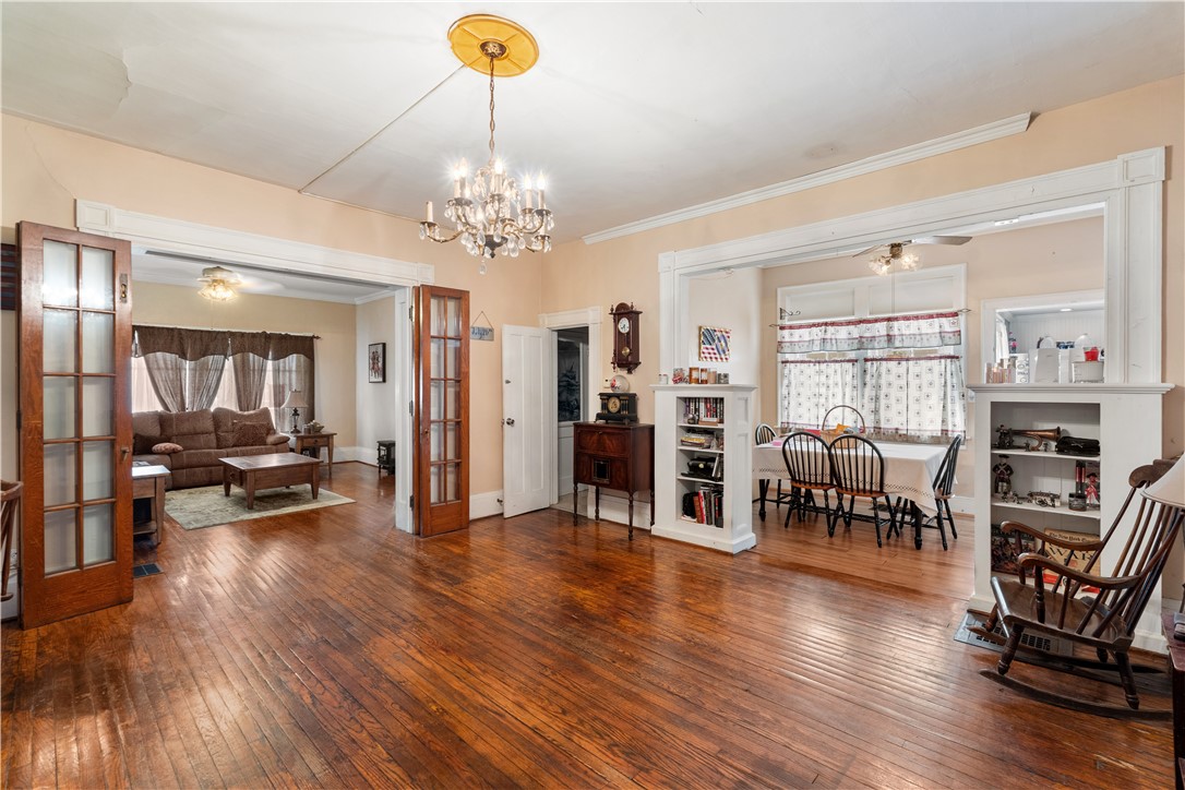 42 West Avenue