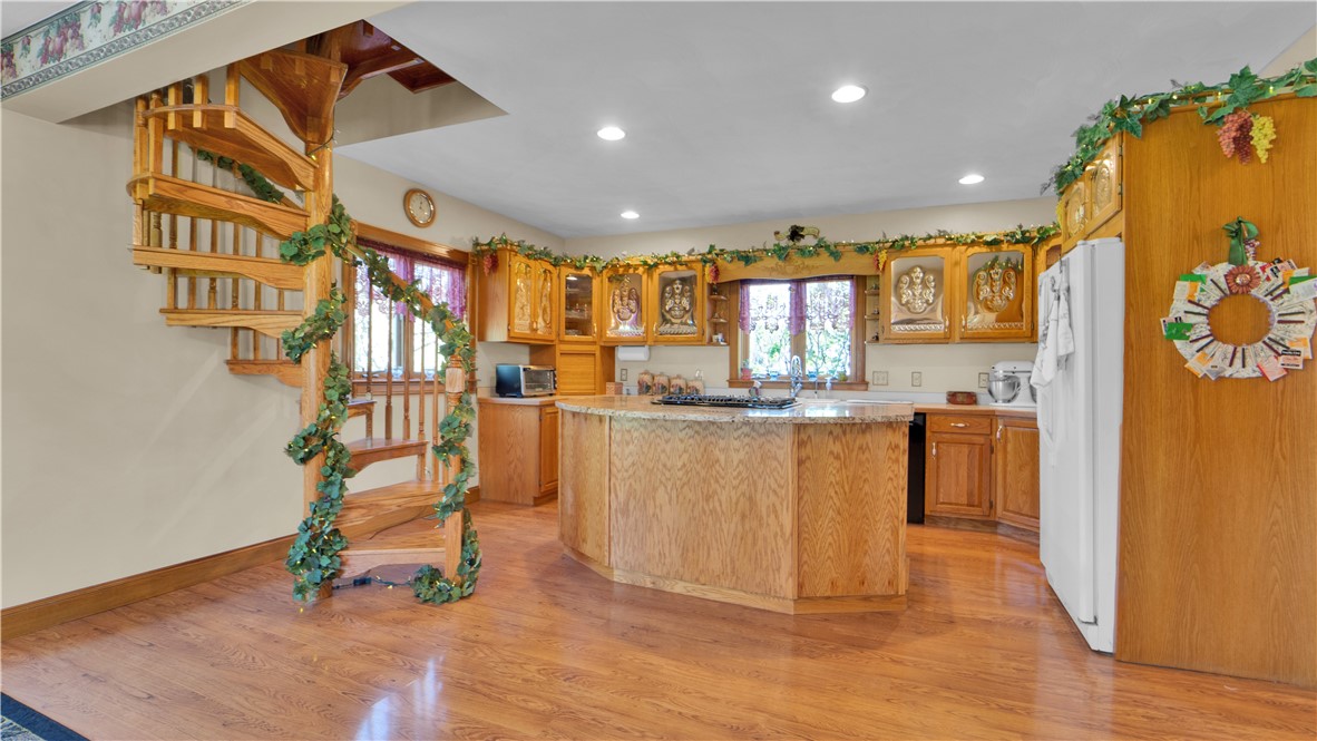 7607 County Route 14