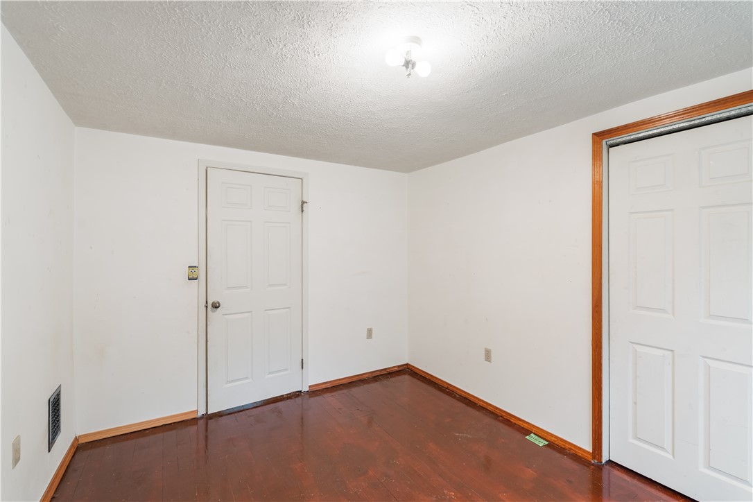 886 Main Street