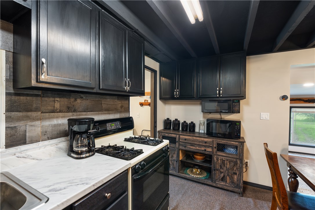 9052 County Road 15b