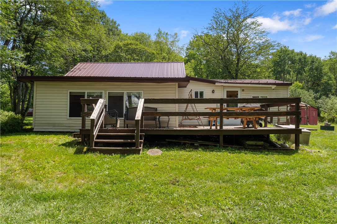 9052 County Road 15b
