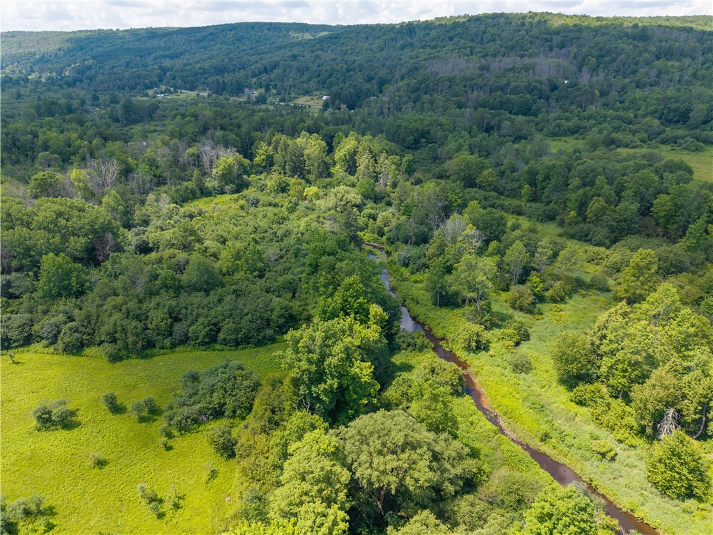 9052 County Road 15b