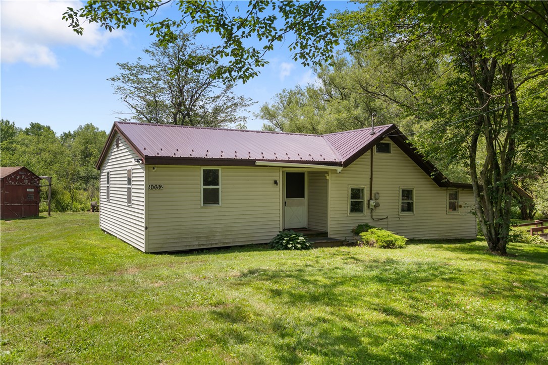 9052 County Road 15b