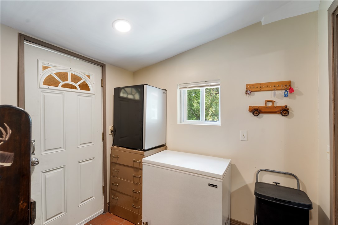 9052 County Road 15b