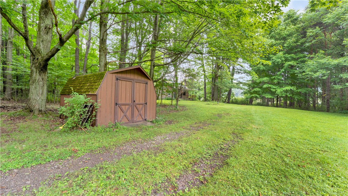 1575 Halls Corners Road