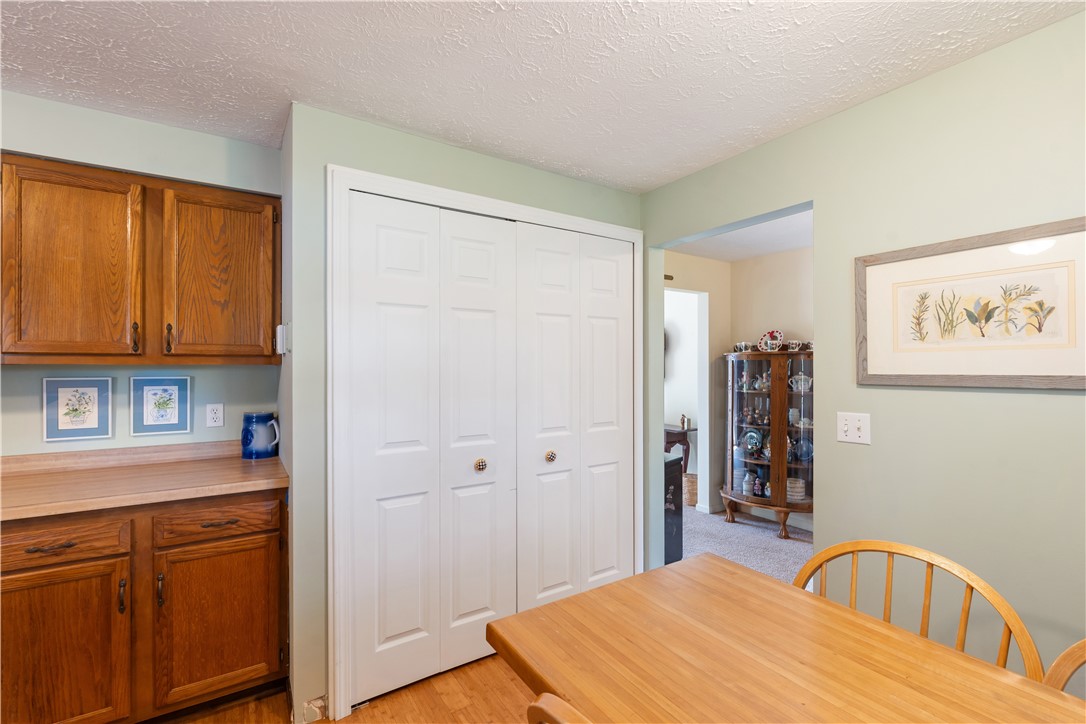 1261 Middle Road