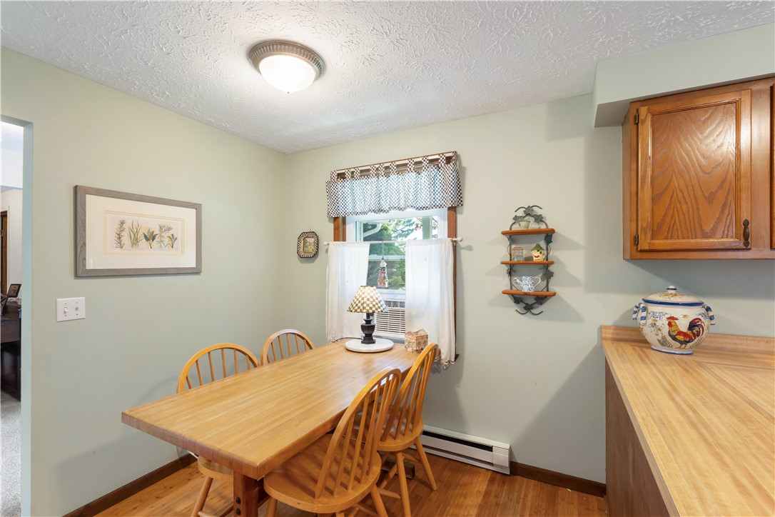 1261 Middle Road