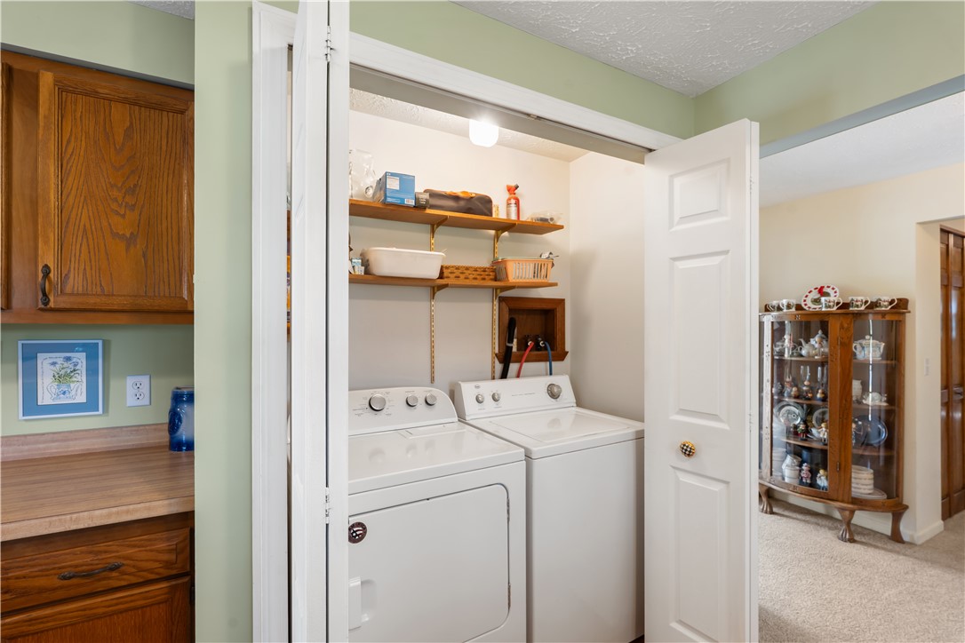 1261 Middle Road