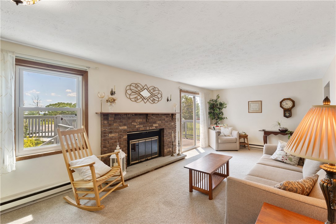 1261 Middle Road