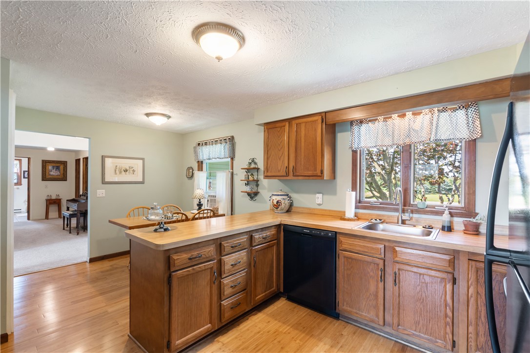 1261 Middle Road