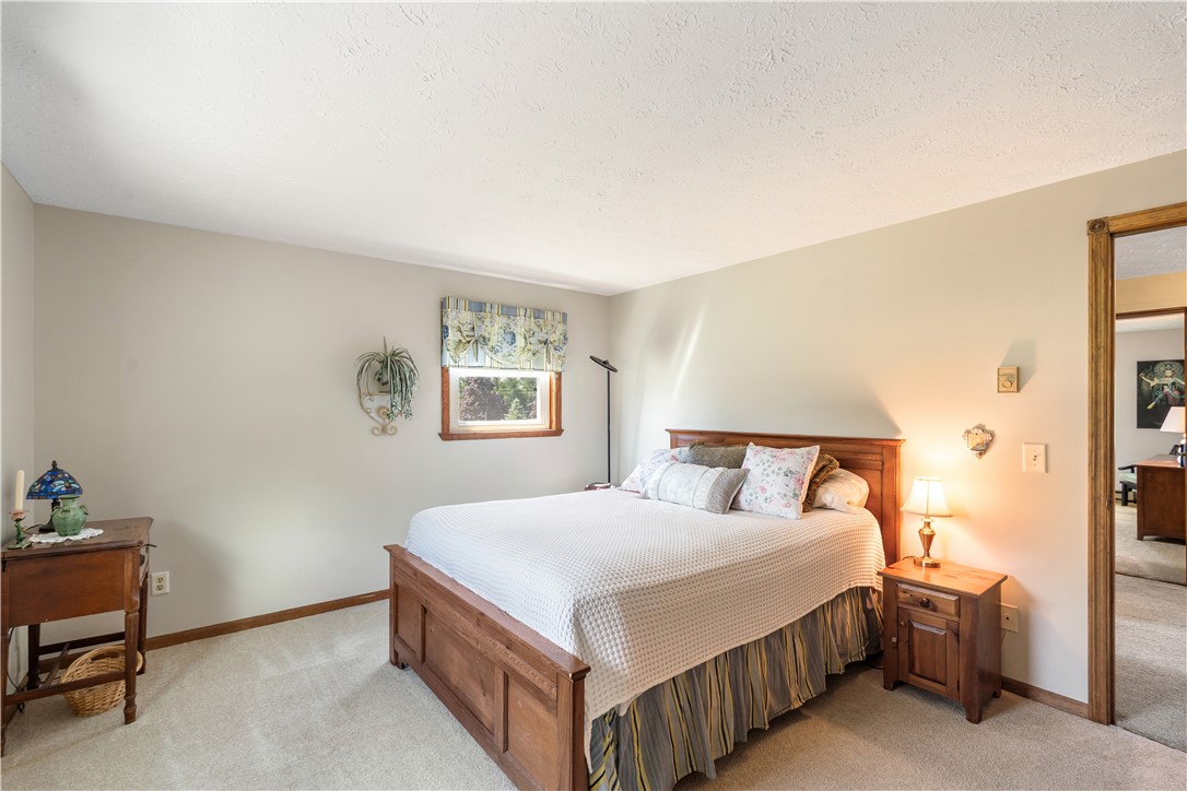 1261 Middle Road