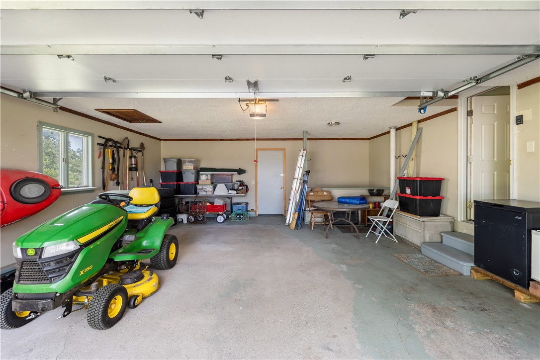1261 Middle Road