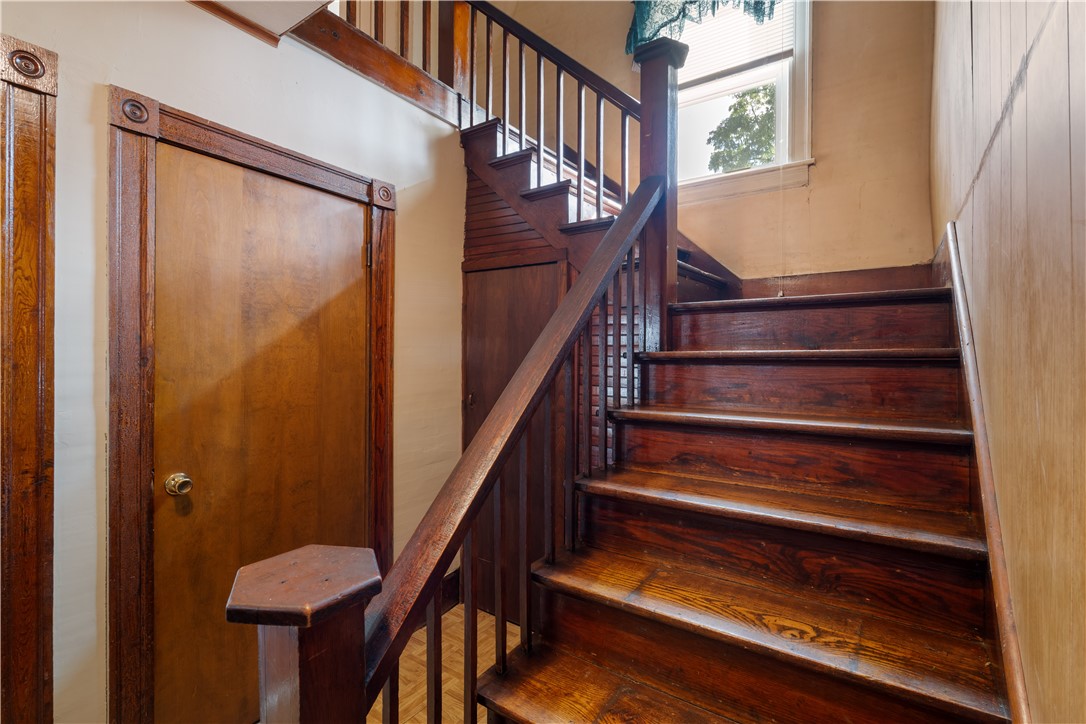 8 Loveland Place